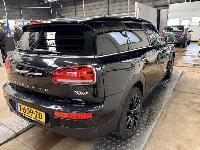 Mini COOPER CLUBMAN Mini 1.5 Blackyard Automaat Cls Bns Leer Cruise Clima Nav Came