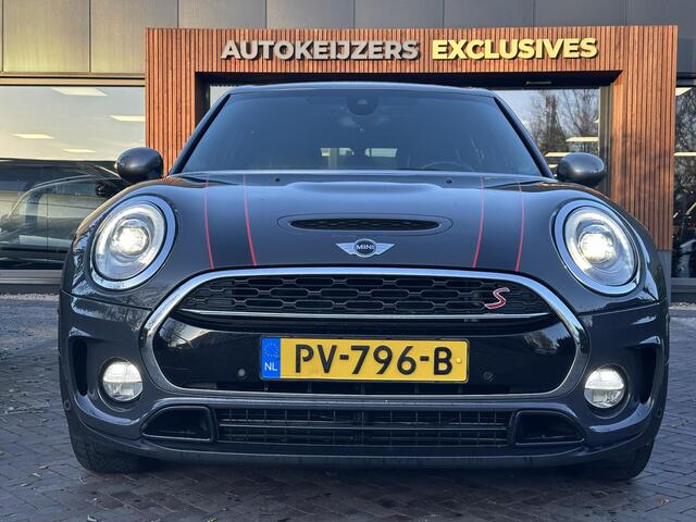 Mini COOPER CLUBMAN Mini 2.0 S Chili Serious Business JCW Panoramadak Harman/Kardon Keyless Cruise Stoelverw. John Cooper Works 18''LM