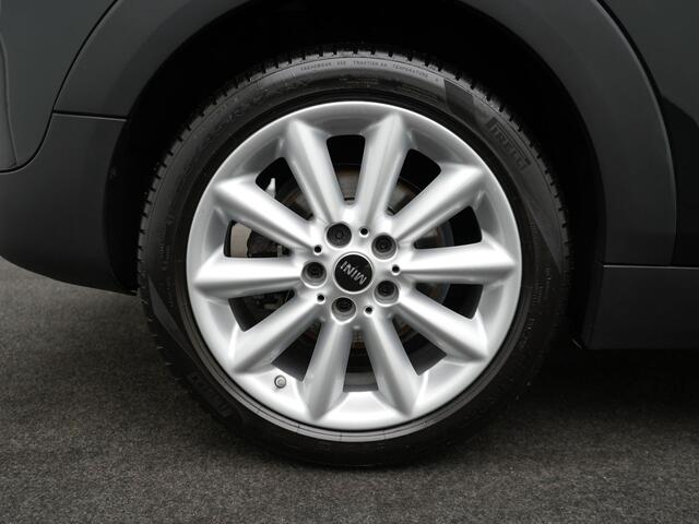 Mini COOPER CLUBMAN 1.5 Classic - RIJKLAARPRIJS - Automaat - Achteruitrijcamera - Cruise Control - Apple Carplay - Android Auto