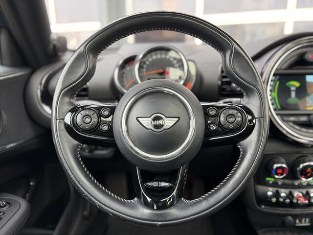 Mini COOPER CLUBMAN Mini 1.5 Chili 136pk | Automaat | Achteruitrijcamera | Cruise control adaptief met stop&go | Head-up display | Navigatiesysteem full map | Parkeersensor voor en achter | Voorstoelen verwarmd | Zeer nette auto!