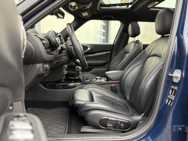Mini COOPER CLUBMAN Mini 1.5 Chili 136pk | Automaat | Achteruitrijcamera | Cruise control adaptief met stop&go | Head-up display | Navigatiesysteem full map | Parkeersensor voor en achter | Voorstoelen verwarmd | Zeer nette auto!