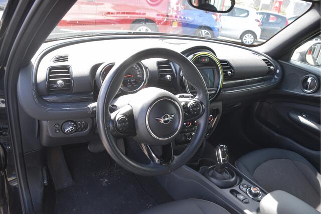 Mini COOPER CLUBMAN Mini 1.5 Business Edition Automaat | LED | Keyless | Navi | Clima | Cruise | PDC | LMV