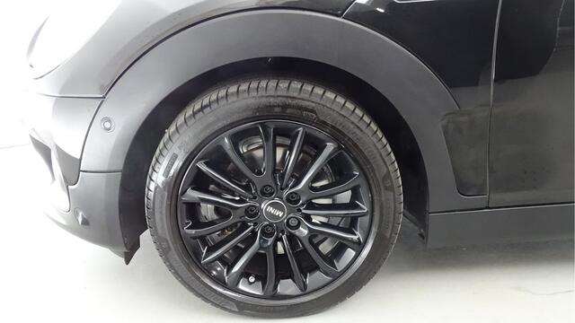 Mini COOPER CLUBMAN Mini 1.5 Business Edition: optie Apple carplay, stoelverw, leder bekleding, TRC, navy, botswaarsch, personen waarsch, HUD, verkeersbord herk, keyless entry, privacyglas Harman Cardon alarm certyf