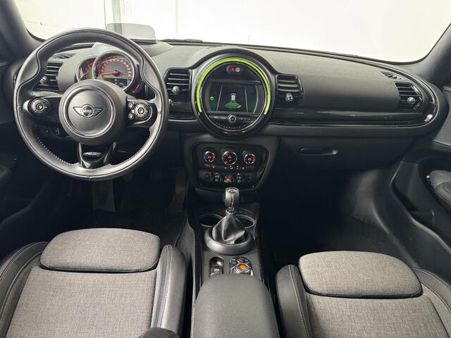 Mini COOPER CLUBMAN 1.5 Business Edition | Navigatie | Parkeersensoren | Climate Control | Lichtmetalen Velgen |