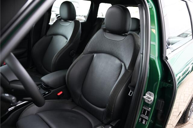 Mini COOPER CLUBMAN JCW / Panoramadak / Sportonderstel / Comfort Access / Harman-Kardon / LED / Cruise Control