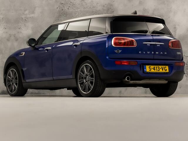 Mini COOPER CLUBMAN 1.5 Chili Automaat (GROOT NAVI, CLIMATE, STOELVERWARMING, HARMAN/KARDON, LEDER, SPORTSTOELEN, GETINT GLAS, PARKEERSENSOREN, NIEUWSTAAT)