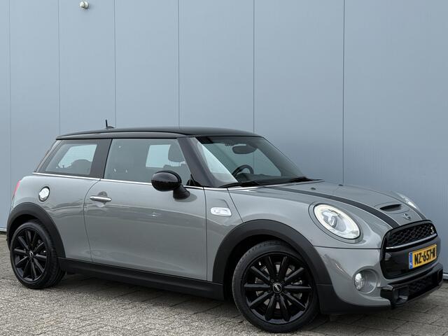 Mini COOPER S Mini 2.0 Chili Serious Business Navigatie/LED/17inch.