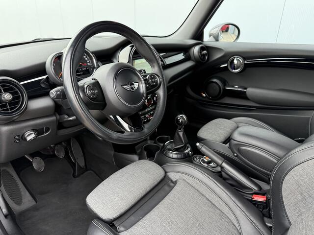 Mini COOPER S Mini 2.0 Chili Serious Business Navigatie/LED/17inch.