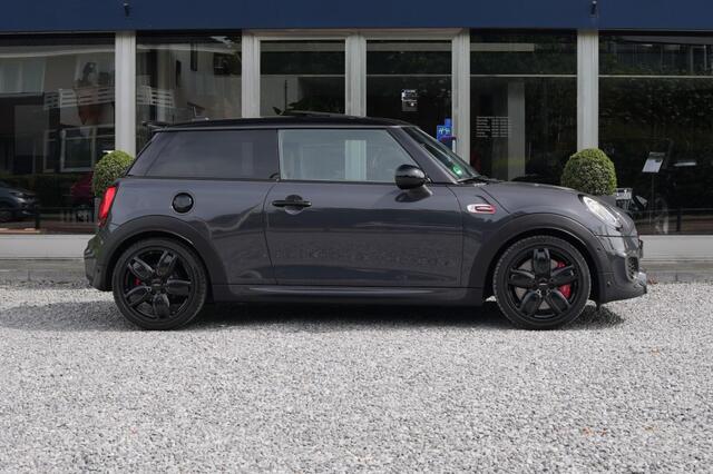 Mini COOPER S 2.0 JCW. CHILI