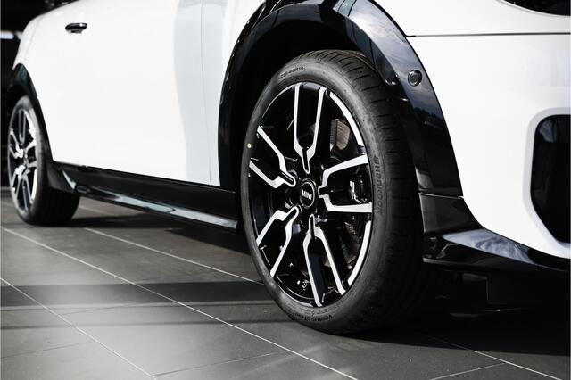 Mini COOPER S Cabrio Automaat / JCW / Pakket XL / 18" JCW Lap Spoke 2-tone