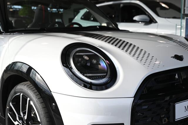 Mini COOPER S Cabrio Automaat / JCW / Pakket XL / 18" JCW Lap Spoke 2-tone