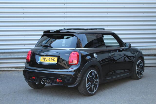 Mini COOPER S 2.0 192pk JC Works Automaat Panoramadak Clima Cruise Navi Camera Leder LMV Stoelverwarming