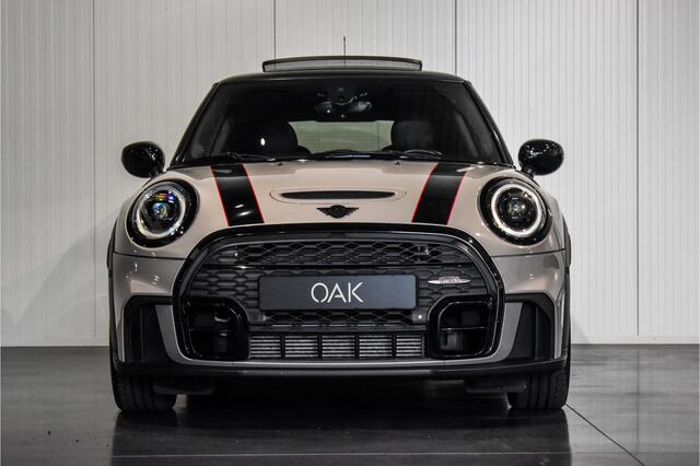 Mini COOPER S Mini 2.0 F1 Aut. | JCW-Trim | Navigatie | Panorama | Lounge Leder | H&K | ACC | Head-Up | Camera | 18"LM | Rooftop Grey
