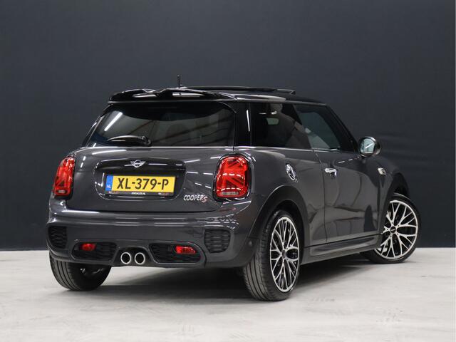 Mini COOPER S Mini 2.0 Knightsbridge Edition John Cooper Works [SCHUIFDAK, APPLE CARPLAY/ANDROID, HARMAN/KARDON, JCW STUURWIEL, STOELVERWARMING, NIEUWSTAAT]