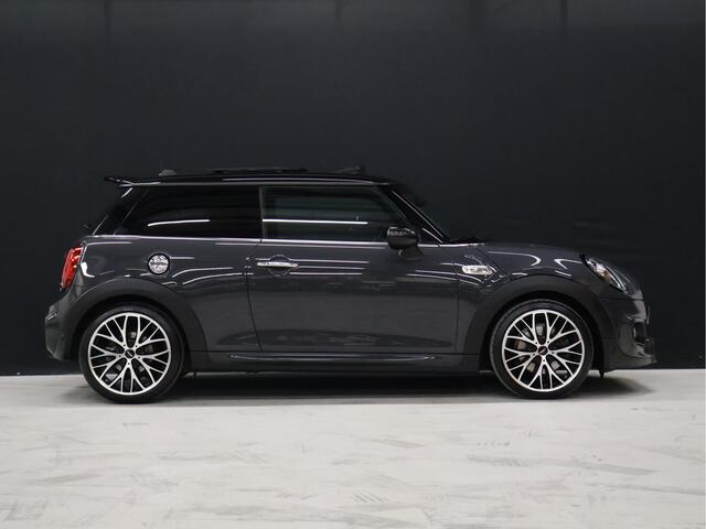 Mini COOPER S Mini 2.0 Knightsbridge Edition John Cooper Works [SCHUIFDAK, APPLE CARPLAY/ANDROID, HARMAN/KARDON, JCW STUURWIEL, STOELVERWARMING, NIEUWSTAAT]