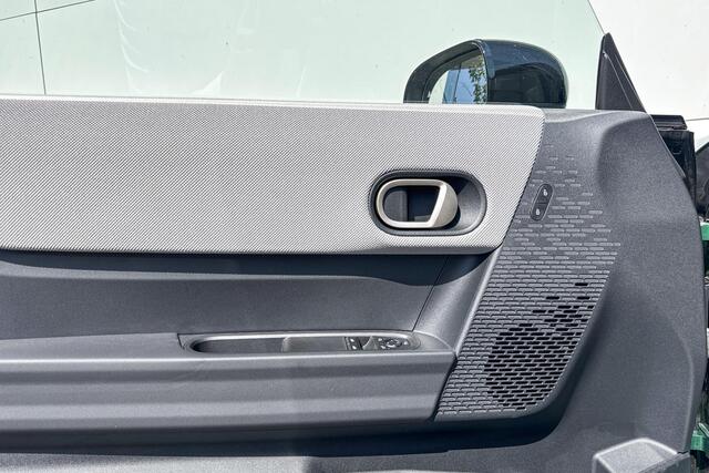 Mini COOPER S 3-deurs Favoured XL MINI Cooper 3-deurs 2.0 Cooper S Favoured XL | Pakket XL | Dak en spiegelkappen in Jetblack