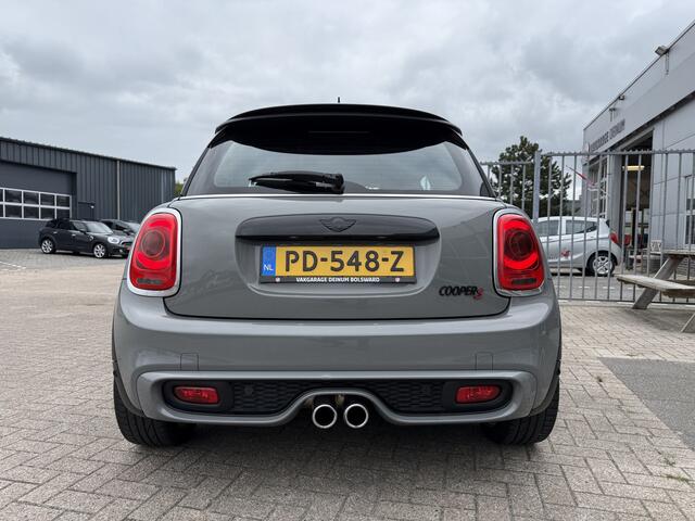 Mini COOPER S Mini 2.0 Chili Serious Business Navigatie, half leer, Comf.intr, LED verl, etc..
