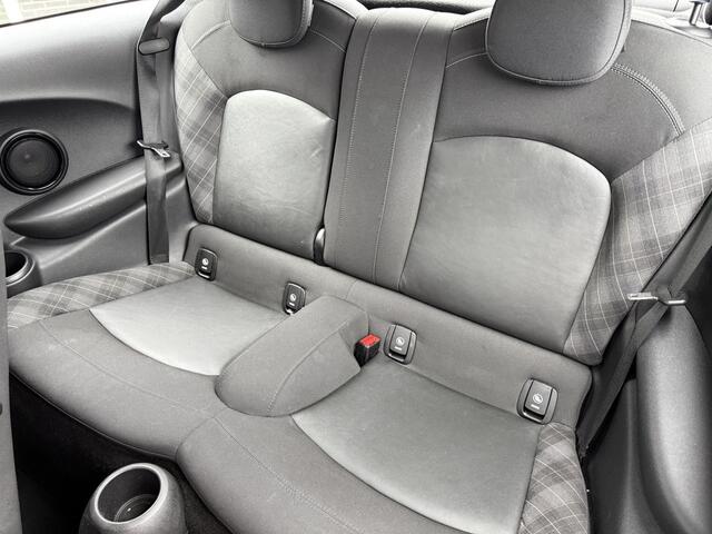 Mini COOPER S Mini 2.0 Chili Serious Business Navigatie, half leer, Comf.intr, LED verl, etc..