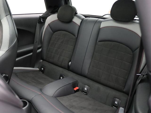 Mini COOPER S 3-Deurs Rockingham GT Edition + Premium Plus Pakket + Glazen panoramadak + Achteruitrijcamera + Park Assistant + Harman-Kardon + 17''