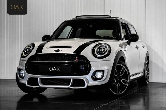 Mini COOPER S Mini 2.0 F1 Aut. | JCW-Trim | Navigatie | Panorama | Half Leder | H&K | Camera | 18"LM | White Silver