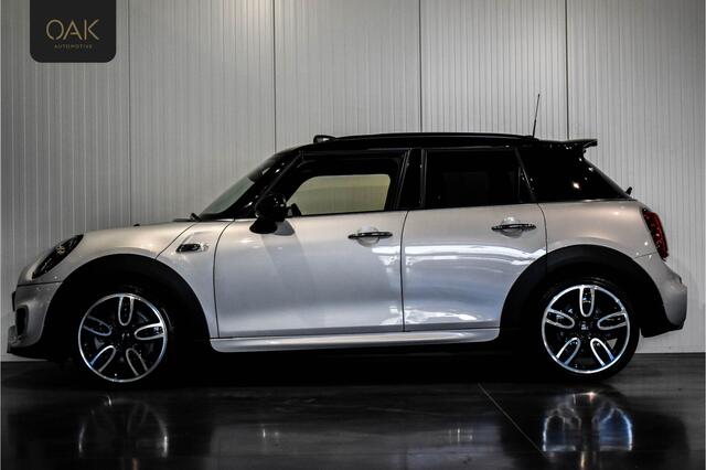 Mini COOPER S Mini 2.0 F1 Aut. | JCW-Trim | Navigatie | Panorama | Half Leder | H&K | Camera | 18"LM | White Silver