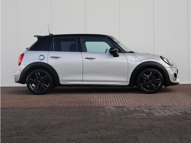 Mini COOPER S Mini 2.0 John Cooper Works/ Comfort Access/ Achteruitrijcamera/ Stoelverwarming/ Cruise Control/ Harman-Kardon/ Head-Up