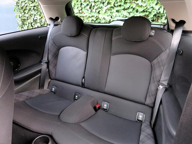 Mini COOPER S 2.0 Chili F56 LCI met XL-Nav, Head-up, HK, adapt.cruis, 17"