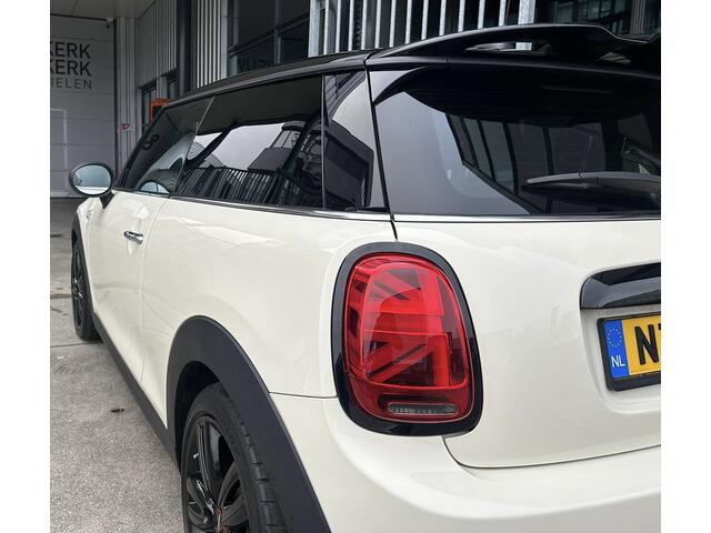 Mini COOPER S Mini 2.0 Pepper Serious Business | AUTOMAAT | SCHUIF/KANTELDAK | NAVI | CRUISE CONTROL | PDC | CLIMATE CONTROL | LMV JCW 17'' | STOELVERWARMING | KEYLESS | LED | BLUETOOTH