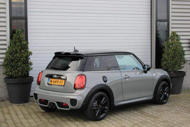 Mini COOPER S Mini 2.0 Chili JCW | Moonwalk Grey | HarmanKardon | Navi Professional | Stoelverwarming | PDC | Dealer Onderhouden