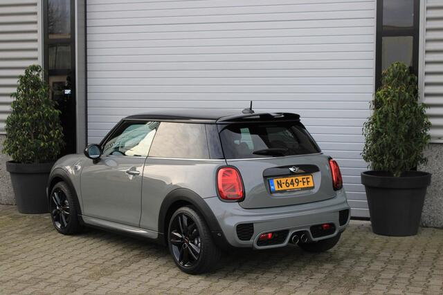 Mini COOPER S Mini 2.0 Chili JCW | Moonwalk Grey | HarmanKardon | Navi Professional | Stoelverwarming | PDC | Dealer Onderhouden