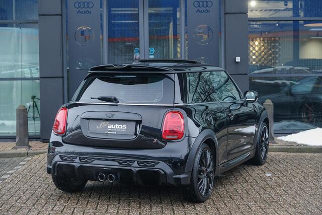 Mini COOPER S Mini 2.0 John Cooper Works JCW Panoramadak Black edition Schaalstoelen NLauto BOMVOL!!