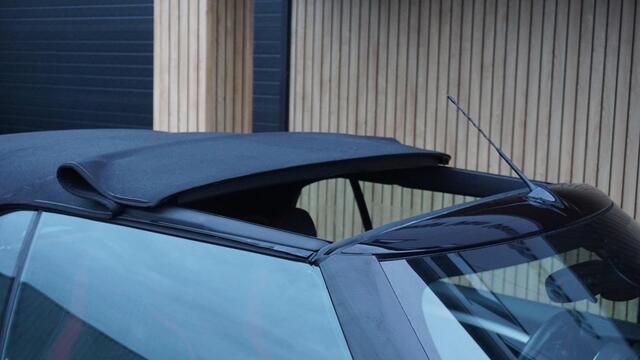 Mini COOPER S 2.0 192pk Cabriolet Automaat *John Cooper Works Pack* 18inch LM Keyless LED Leder/Alcantara Navi 80346km!