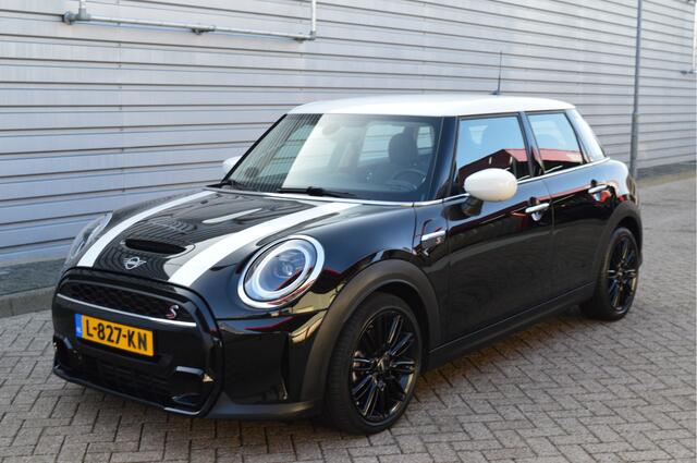 Mini COOPER S Mini 2.0 Classic O.a: Navi, Clima, Cruise, Carplay, Rijklaar, Etc. All-in prijs!