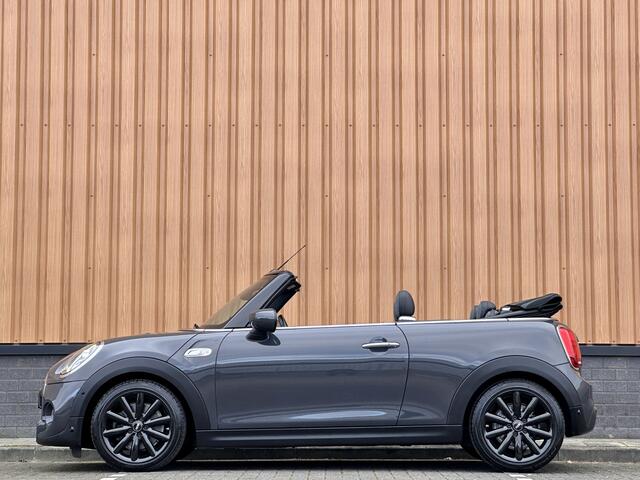 Mini COOPER S Mini Cabrio 2.0 Night Jack Edition | Achteruitrijcamera | Adaptieve Cruise Control | Apple Carplay / Android Auto | Keyless Go/Entry | Head-Up Display | Parkeersensoren | Stoelverwarming |