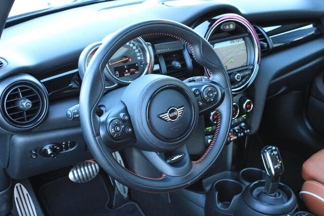 Mini COOPER S Mini 2.0 Chili JCW | Unieke Uitvoering | Pano | ACC | Camera | Stoelverwarming | Union Jack | Chester Malt Brown | Emerald Grey | John Cooper Works 192 PK