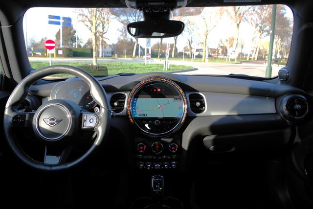 Mini COOPER S Mini 2.0 MINI Yours 180 PK Automaat, Leder, Panoramdak, Head-Up, Carplay, H/K Sound