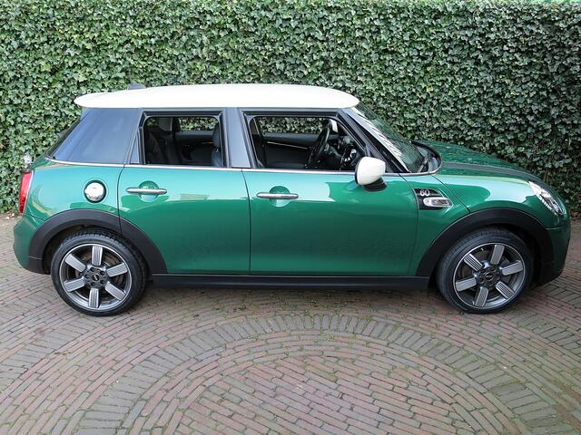 Mini COOPER S 2.0 60 Years Edition F55 LCI 5-drs met Head-up, Adap. Cruis, Apple Carplay en 17"