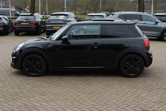 Mini COOPER S Mini 2.0 Chili / Panoramadak / Camera / Head-up / Leder / Harman Kardon / 18'' / Navigatie / Stoelverwarming / Cruise Control