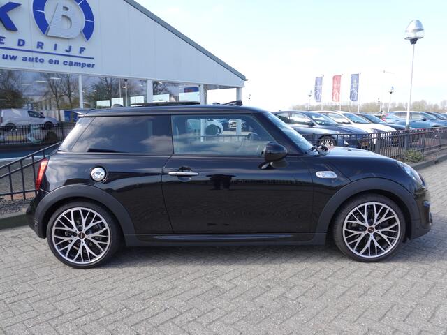 Mini COOPER S Mini 2.0 AUTOMAAT Knightsbridge LEER | PANO | HUD | HK-AUDIO