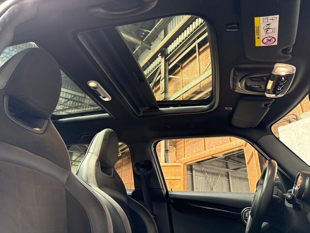 Mini COOPER S Mini 2.0 Chili 192Pk (PANORAMADAK, KUIPSTOELEN, NAVIGATIE, ALCANTARA, ZWART HEMEL, PARKEERSENSOREN, LED KOPLAMPEN, NIEUWE APK, NIEUWSTAAT)