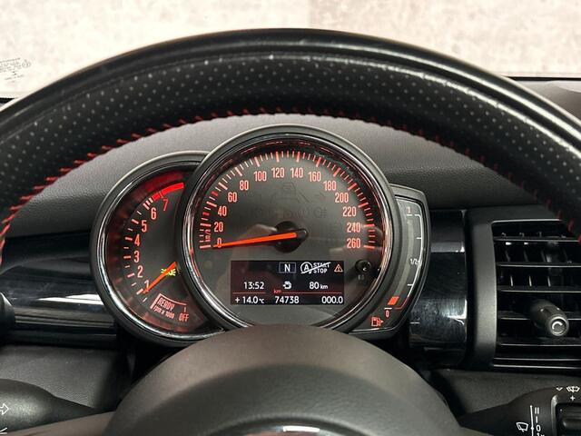 Mini COOPER S Mini 2.0 Chili 192Pk (PANORAMADAK, KUIPSTOELEN, NAVIGATIE, ALCANTARA, ZWART HEMEL, PARKEERSENSOREN, LED KOPLAMPEN, NIEUWE APK, NIEUWSTAAT)