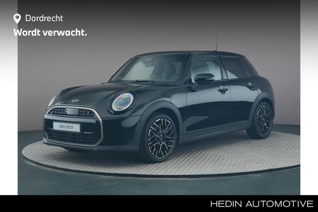 Mini COOPER S 5-deurs 2.0 Favoured M SEAF | Panoramadak | Comfort access | Harman Kardon |