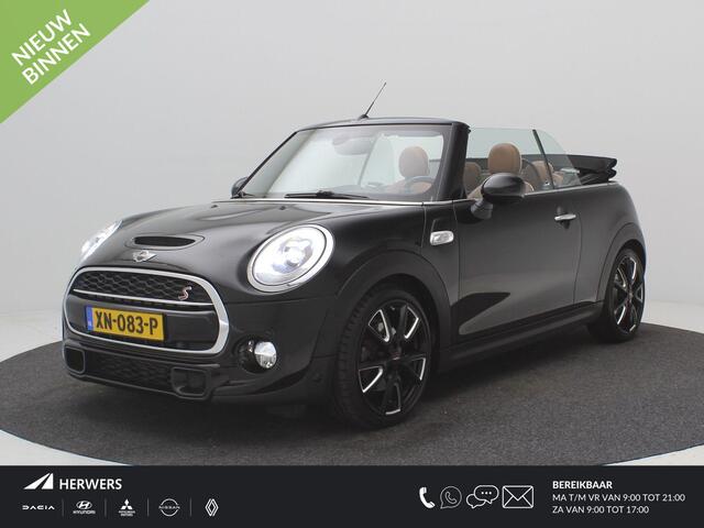 Mini COOPER S Mini Cabrio 2.0 Chili Serious Business / Navigatie / Parkeersensoren voor en achter / Historie digitaal aanwezig / Stoelverwarming voor / Airco Climat Control / LMV / Elektrisch Cabriodak / Lederen bekleding /