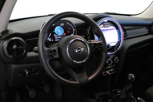 Mini COOPER S Mini 2.0 Essential | PANO-DAK! | NAVIGATIE | 16'LMV | AIRCO | 180PK | LED | CARPLAY | PDC-A |