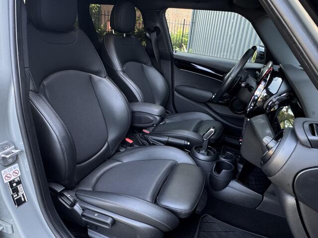 Mini COOPER S 5-Deurs 2.0 Camden Panoramadak, Sfeer