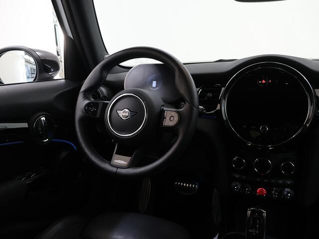 Mini COOPER S 5-Deurs 2.0 Rockingham GT Edition | Panoramadak | Apple Carplay/Android Auto | Cruise control adaptief | Lederen bekleding |