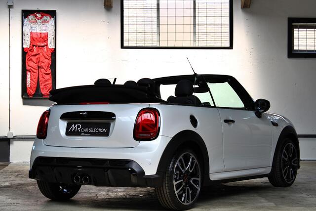 Mini COOPER S Cabrio 2.0 John Cooper Works | Stuurwielverwarming | Leder | 18" | achteruitrijcamera