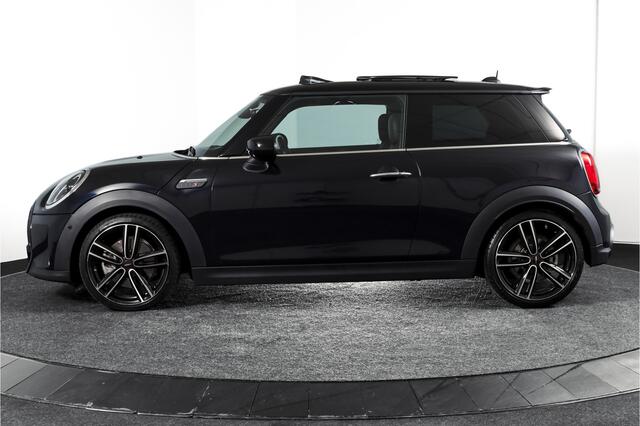 Mini COOPER S 3-Deurs 2.0 | S/K-Panodak | Dig. Cockpit | Stoelverw. | PDC | Camera | NAV + App. Connect | ECC | Harman Kardon | LM 18" |