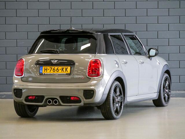 Mini COOPER S 2.0 192PK 5 Deurs John Cooper Works | PANODAK | CAMERA | HARMAN KARDON | JCW |