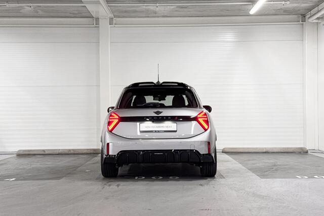 Mini COOPER S 5-Deurs John Cooper Works pakket | Pakket XL | Panoramadak | Stuurwielverwarming | Harman/Kardon